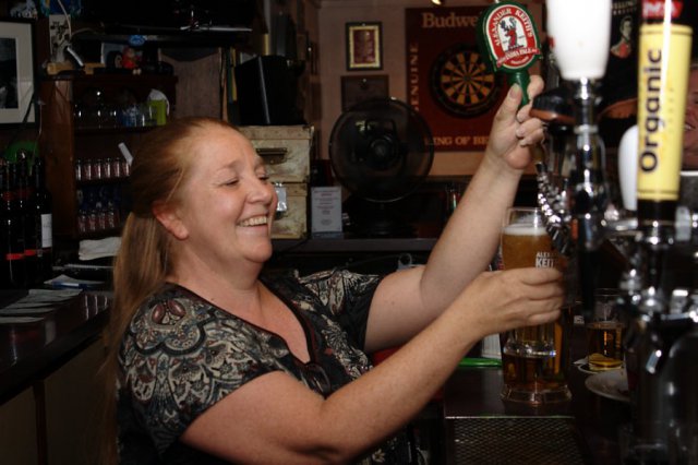 Shelley at Boo's: Photo by Vic Gedris, 2010-05-26