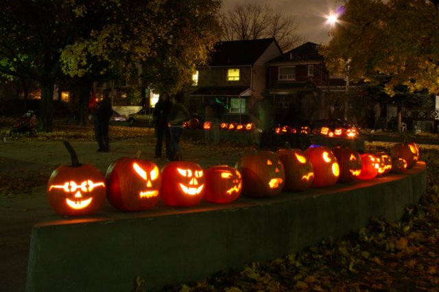 Photo from Carlton Park Pumpkin Lighting, 2009: By Vic Gedris