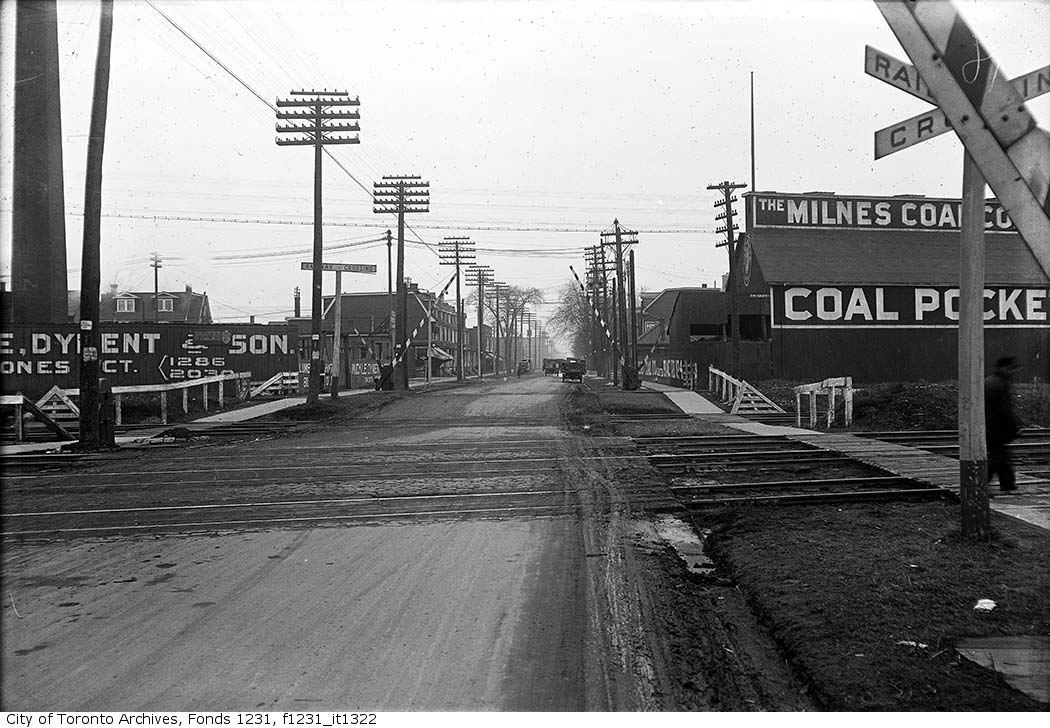 Bloor St. looking east towards Perth Ave., 1923