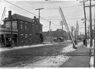 Dupont/Royce and Olser, looking east (1914)